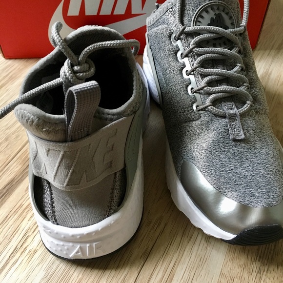 NIKE Air Huarache Run Ultra Se Dust Pewter - Picture 2 of 4